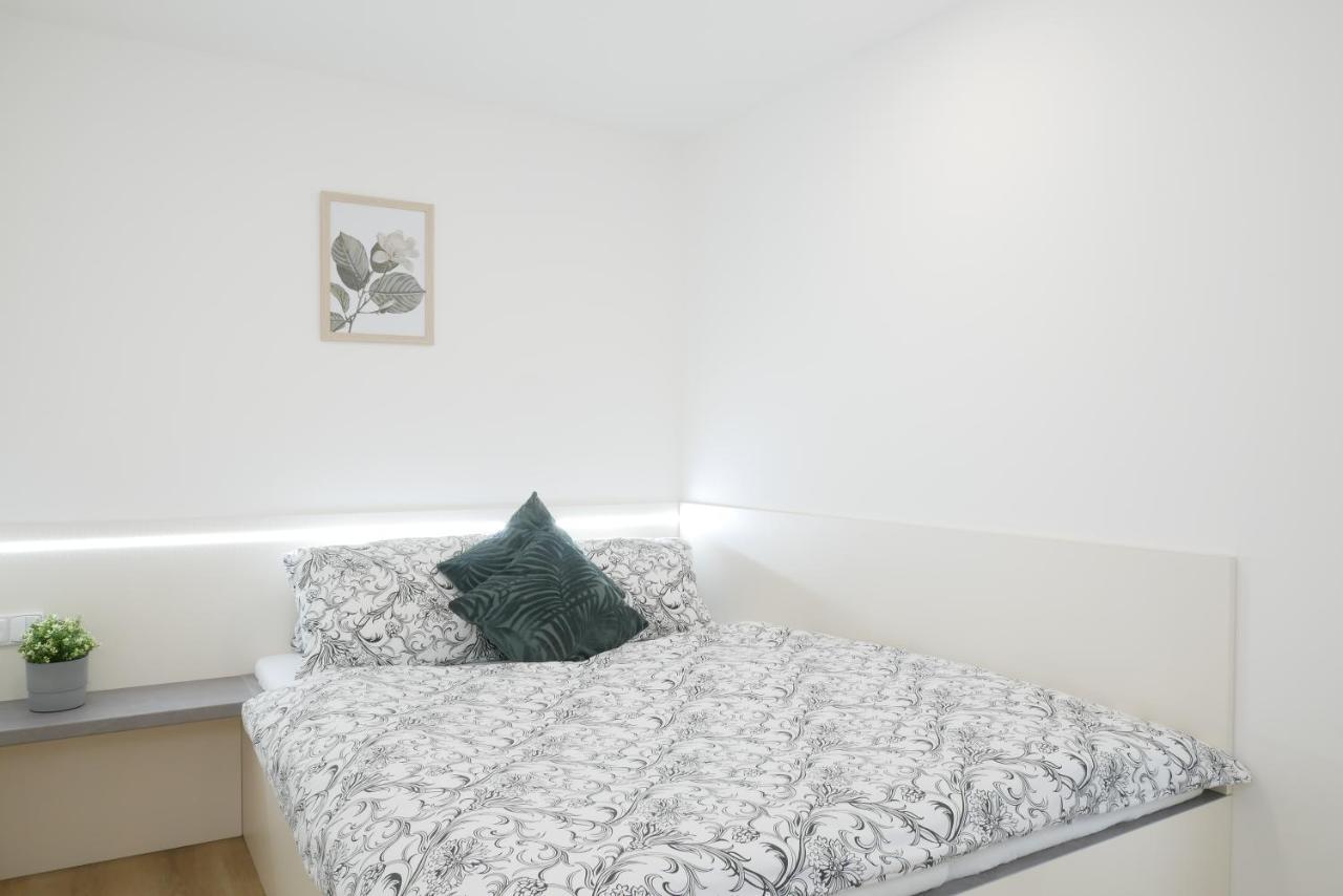 Comfort Roznov Rožnov pod Radhoštěm Exterior foto