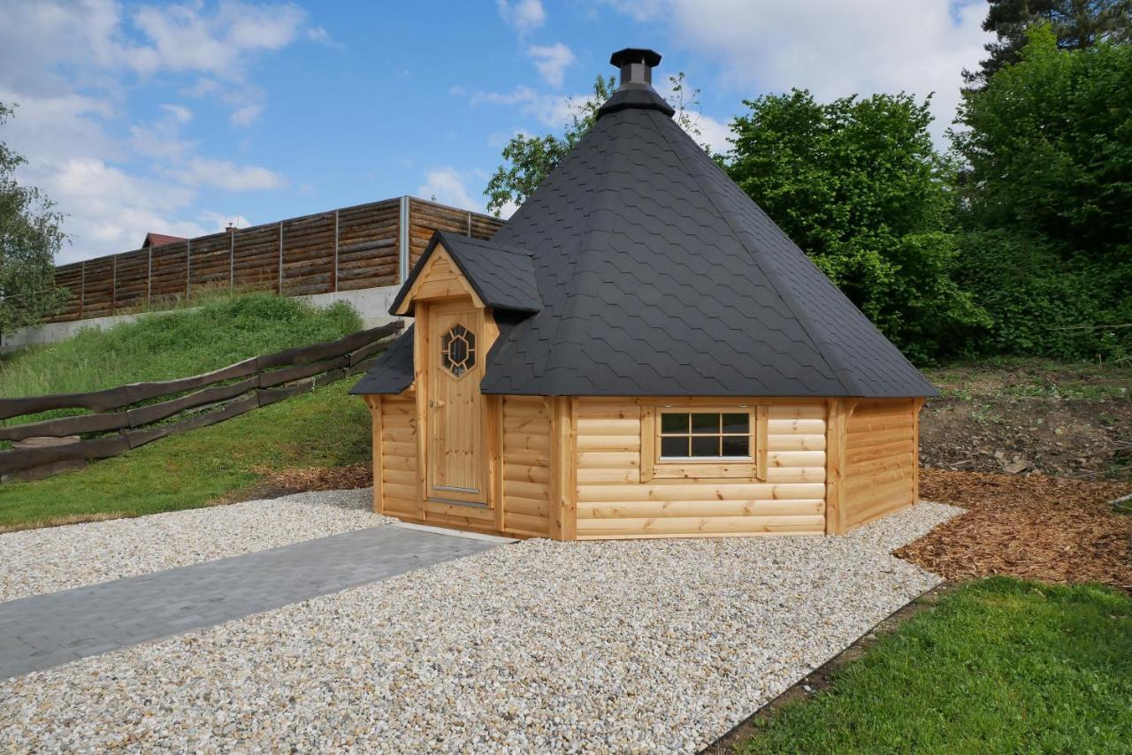 Comfort Roznov Rožnov pod Radhoštěm Exterior foto